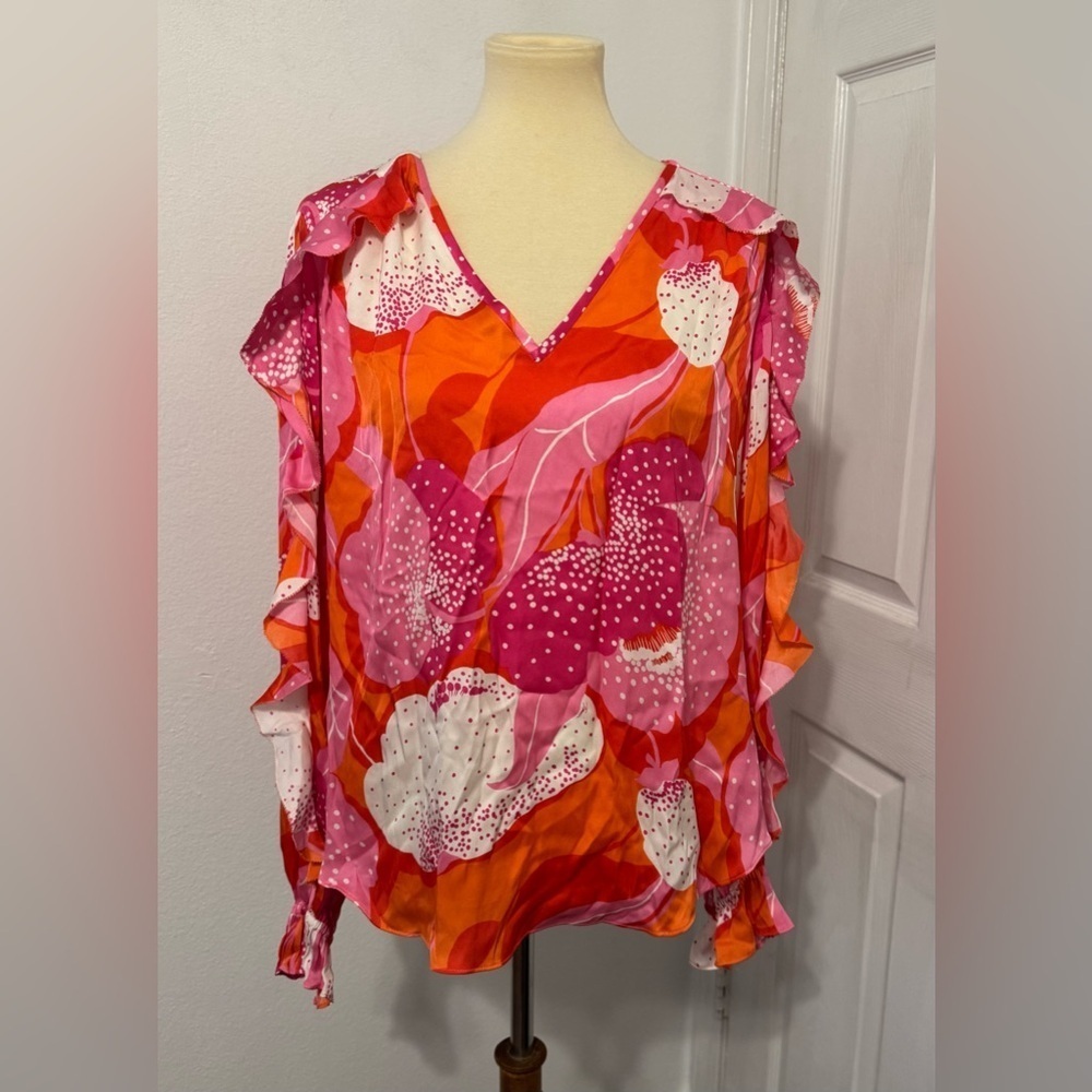 Trina Turk Mahalo Top Strawberry Blossom Silk Blend Split Neck Bright Ruffles XL